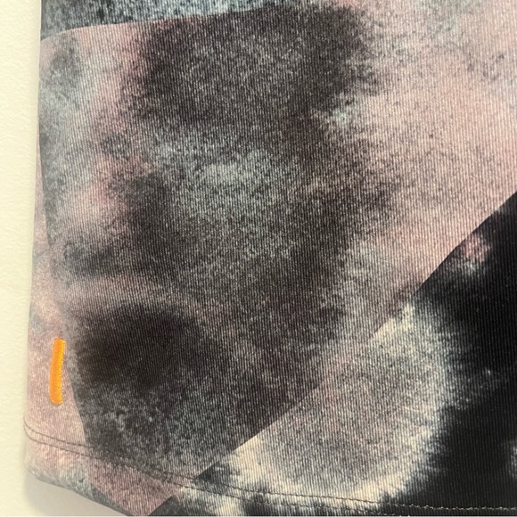 LUCY Sun Salutation Bra Activewear Top - Picture 6 of 10